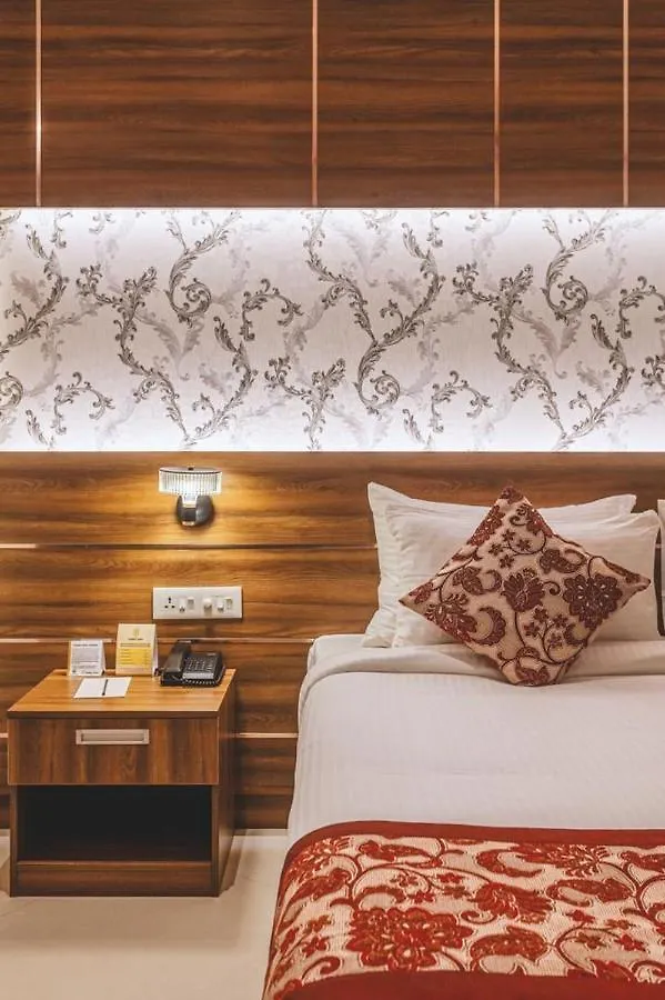 Surendra Trident Hotel Тривандрум 4*,  Индия