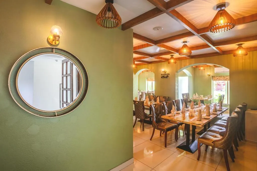 Surendra Trident Hotel Тривандрум 4*,  Индия
